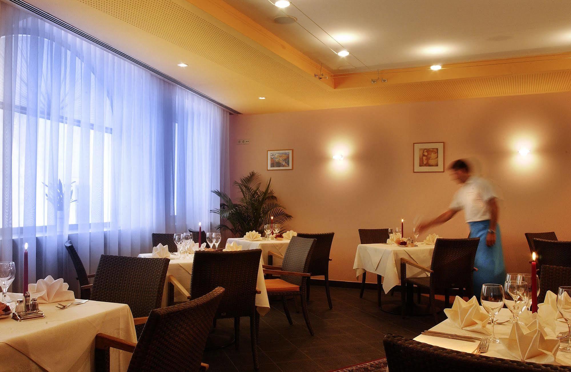 Hotel Krone - Eat, Drink, Stay Bressanone Ngoại thất bức ảnh