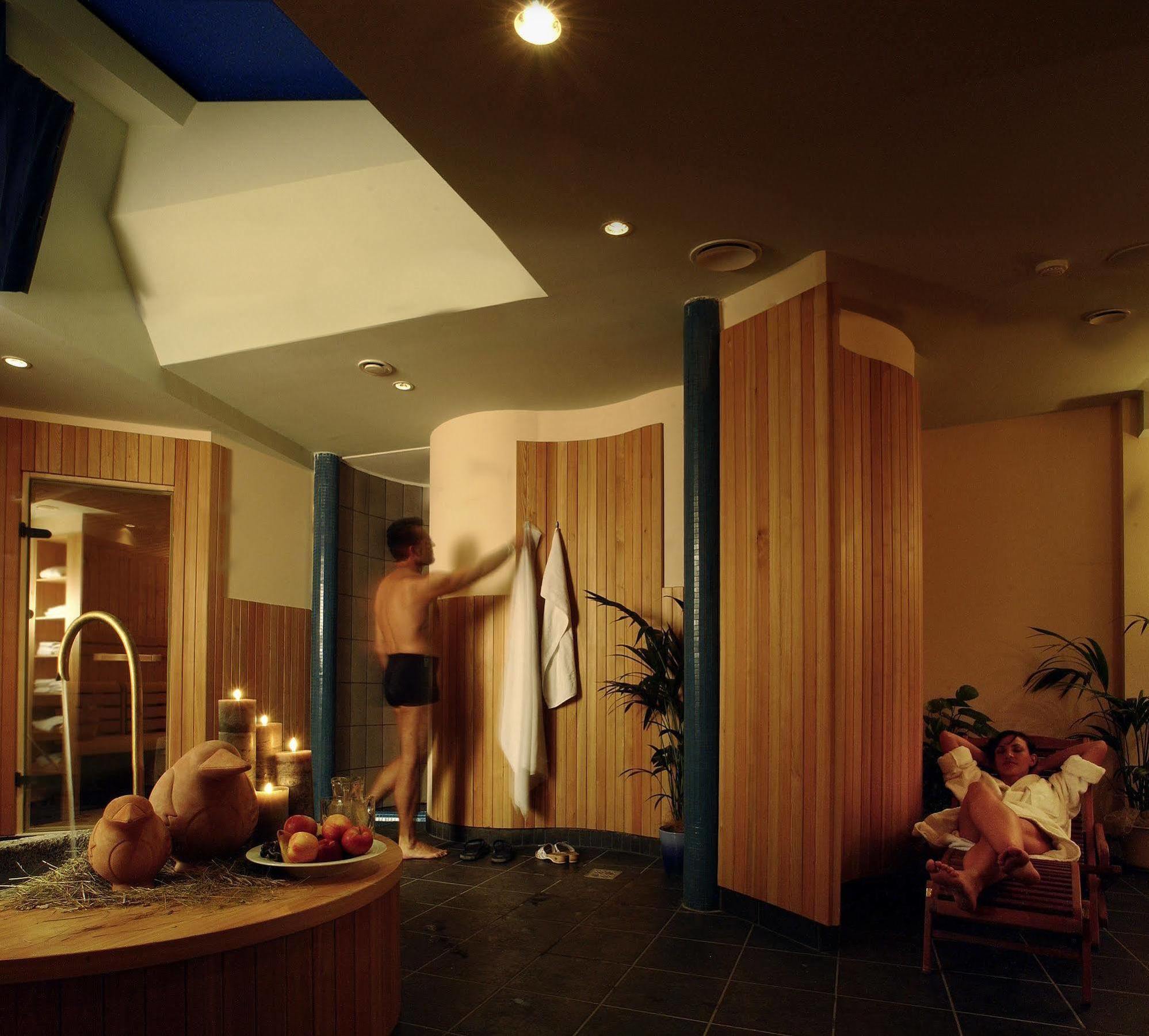 Hotel Krone - Eat, Drink, Stay Bressanone Ngoại thất bức ảnh