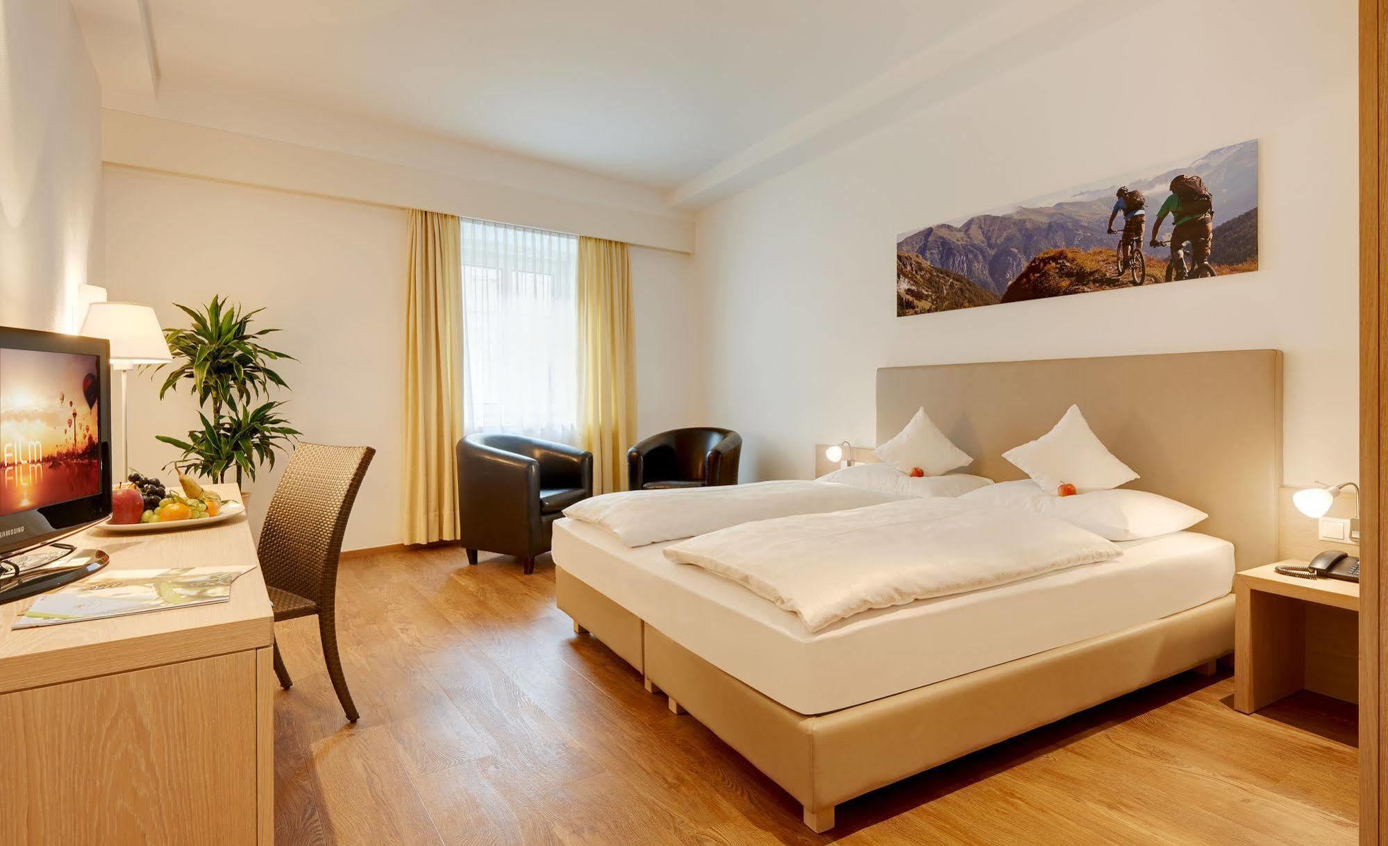 Hotel Krone - Eat, Drink, Stay Bressanone Ngoại thất bức ảnh