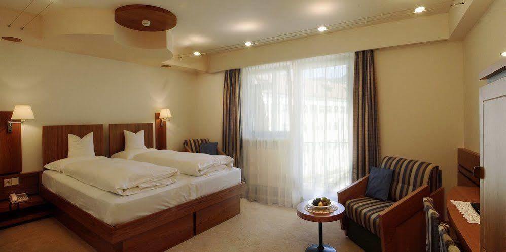 Hotel Krone - Eat, Drink, Stay Bressanone Ngoại thất bức ảnh